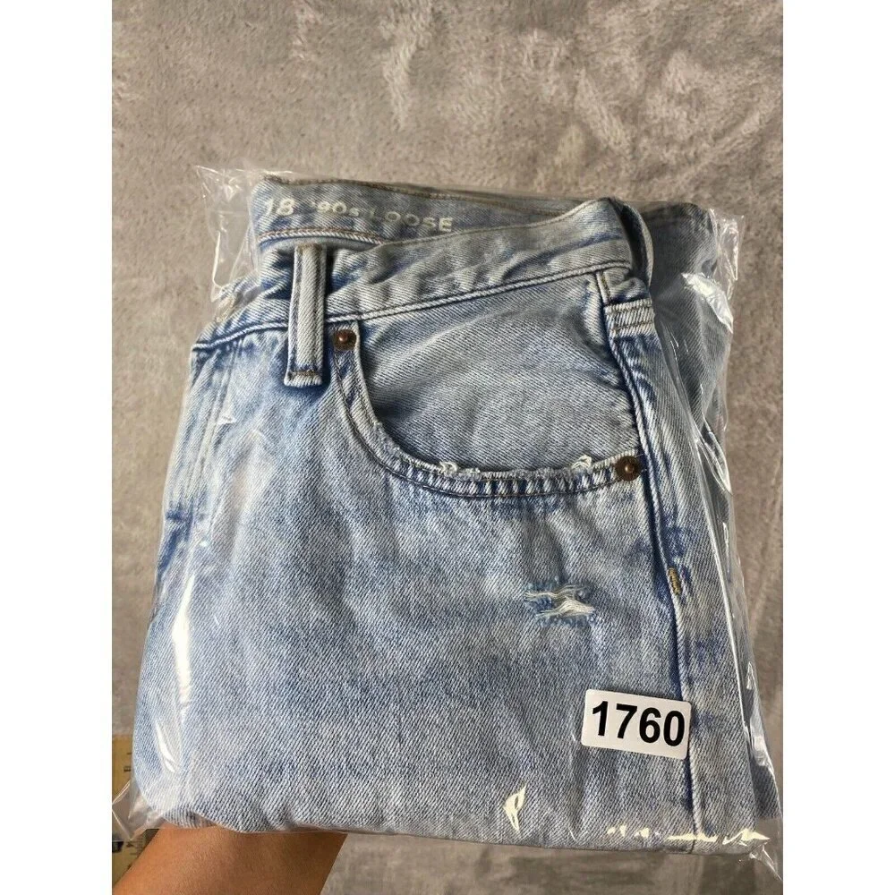 GAP Kids ‘90s Loose Fit Jeans - Size 18 - Light Wash Distressed Denim